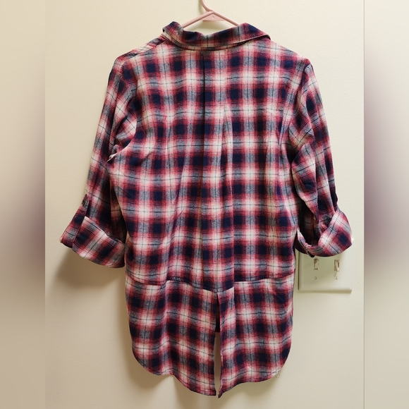 NWT VELVET HEART Button-up Shirt Red & Navy Plaid with Embroidered Flowers Large - Picture 3 of 11